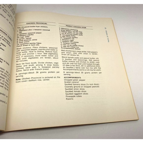 Meatless Main Dishes Vintage Cookbook Betty Crocker 130 Recipes Paperback 1973 - Picture 10 of 11